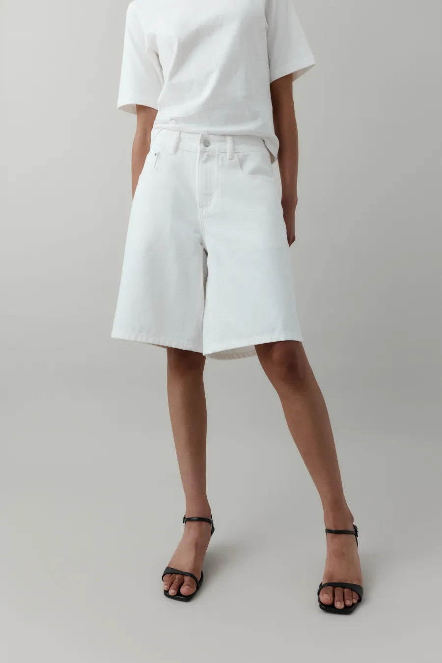 Dillon Shorts White