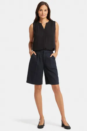 Entspannte Denim Bermuda Shorts mit hoher Taille | Overdye Black