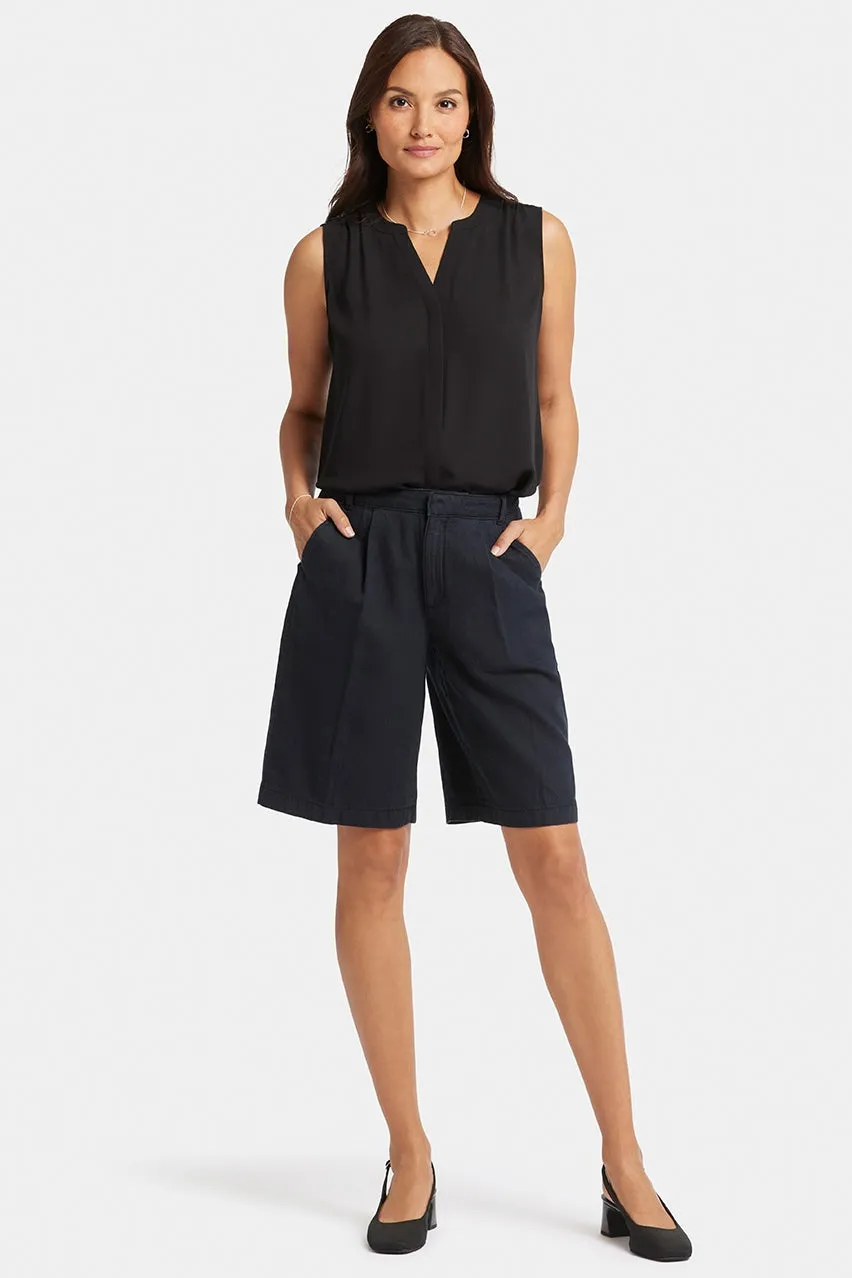 Entspannte Denim Bermuda Shorts mit hoher Taille | Overdye Black