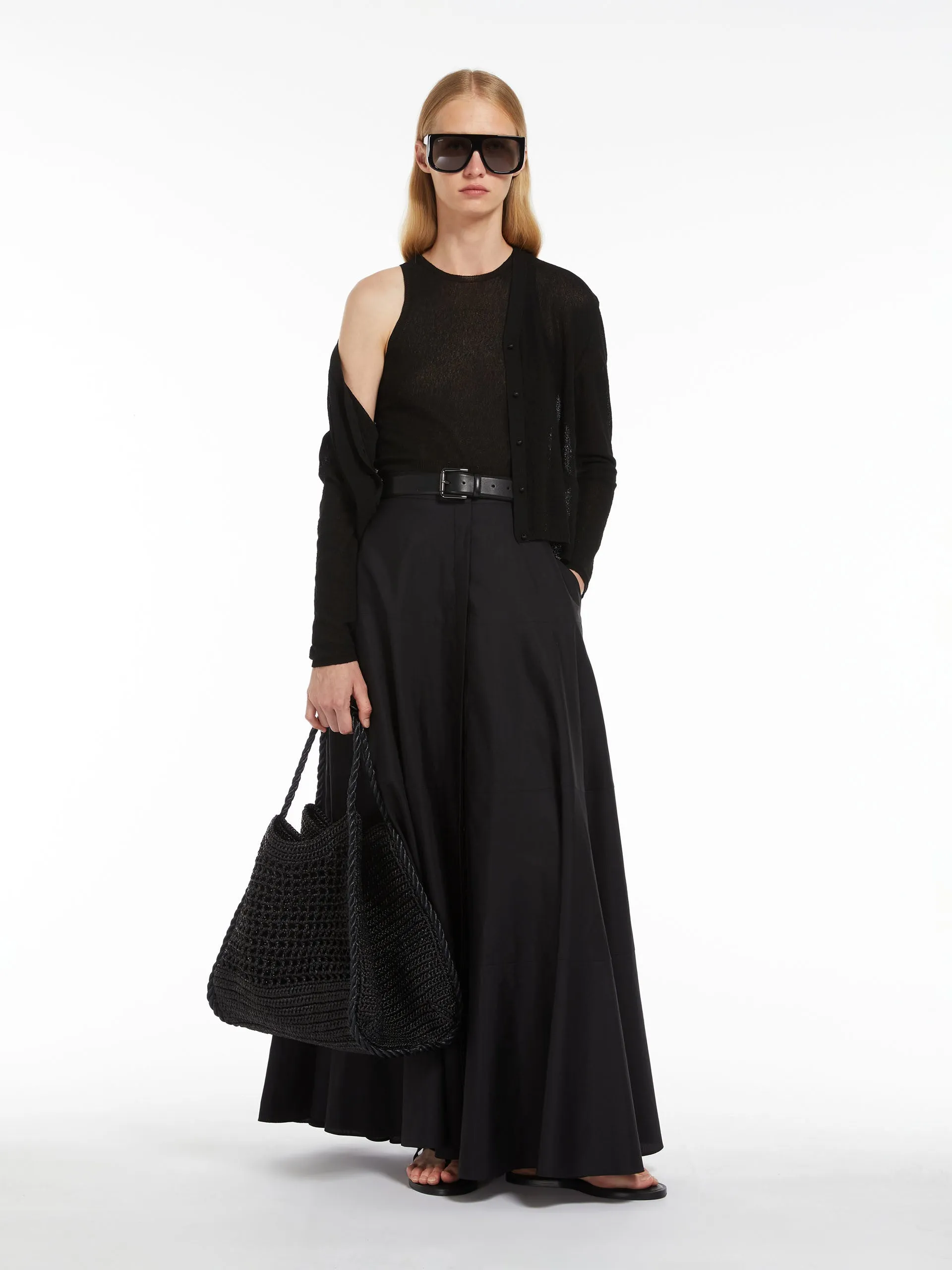 MAX-24110104 TERAMO BLACK SKIRT