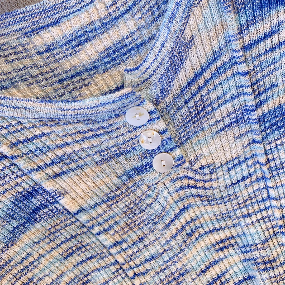 Niche V-neck Knitted Top