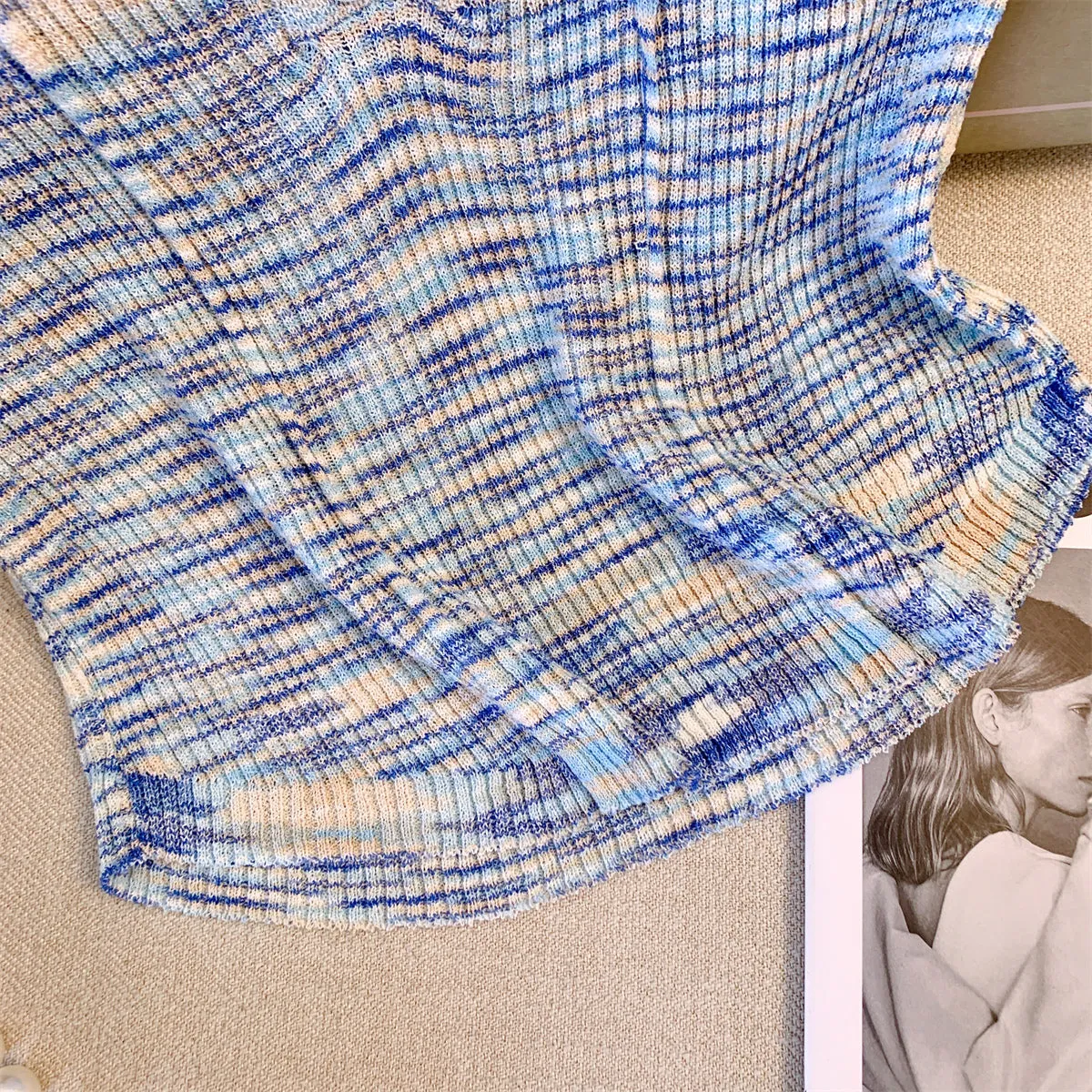 Niche V-neck Knitted Top