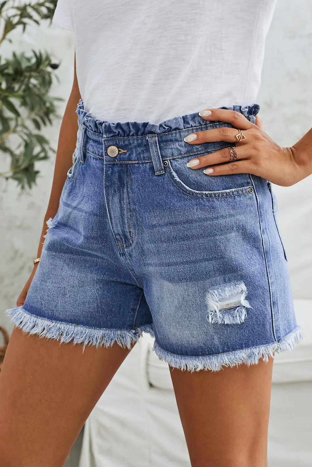 Ruffle Waist Shorts - Light Wash