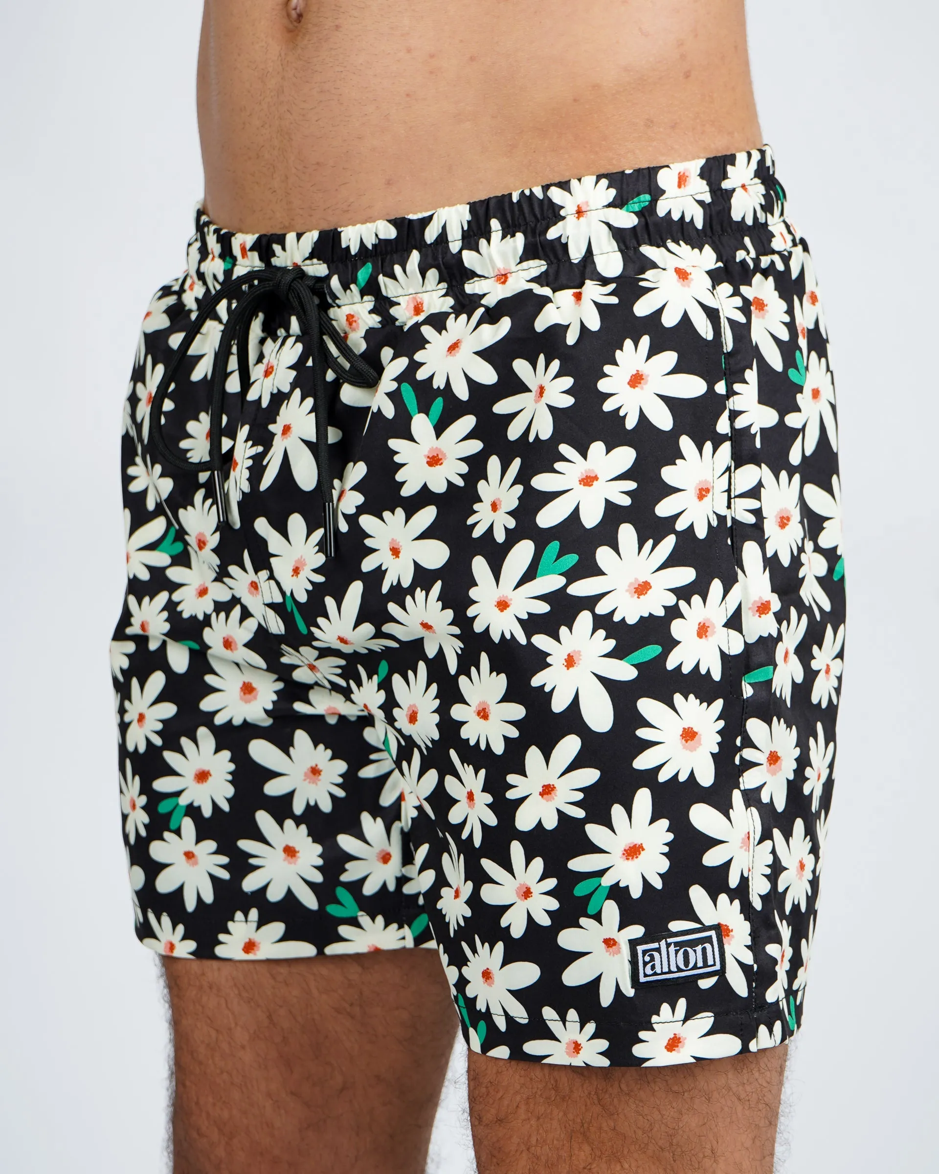 Vibrant 5" Boardshort