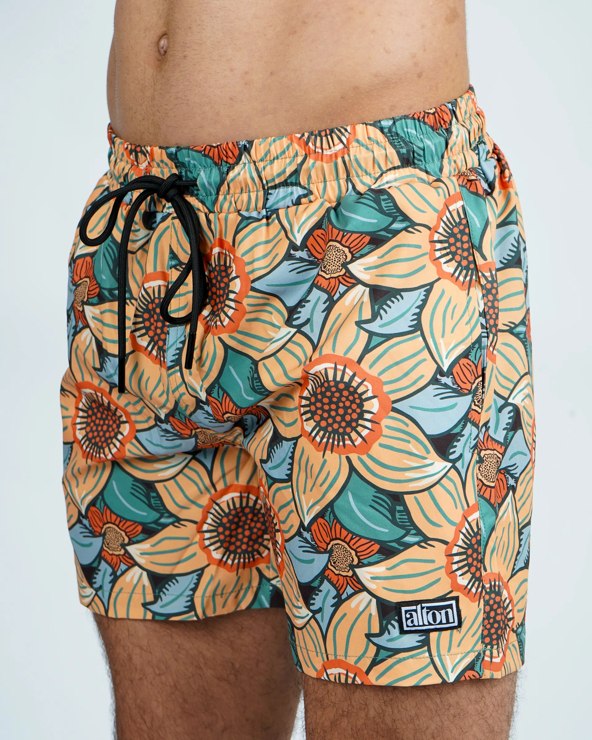 Vibrant 5" Boardshort