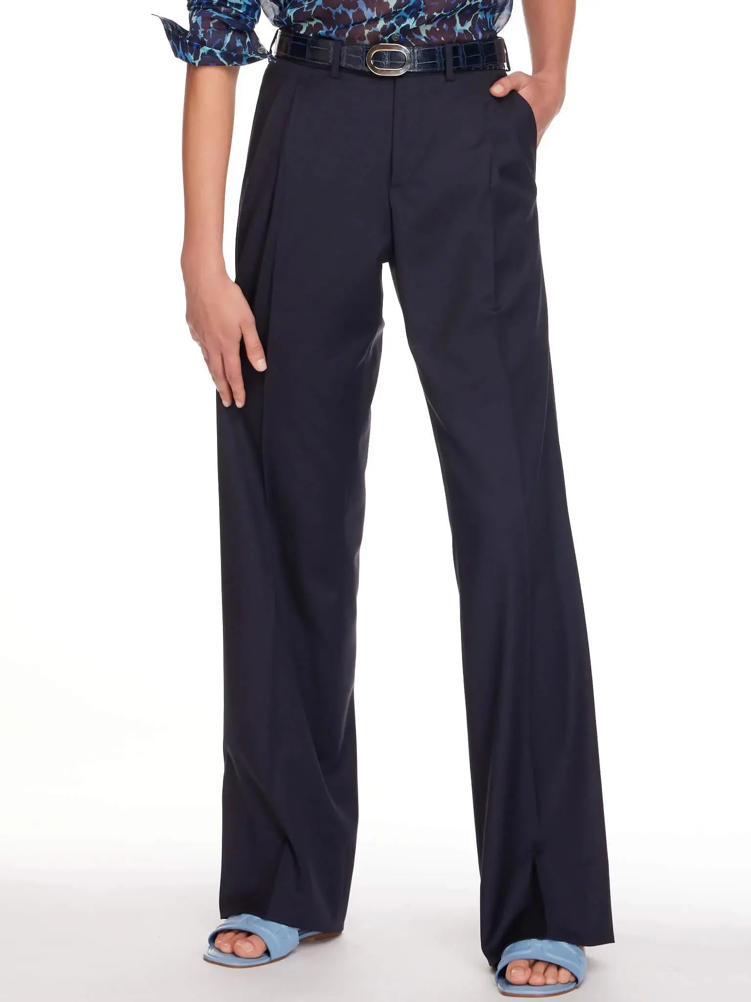 Women's Baggy Double Pleated Pant In Navy